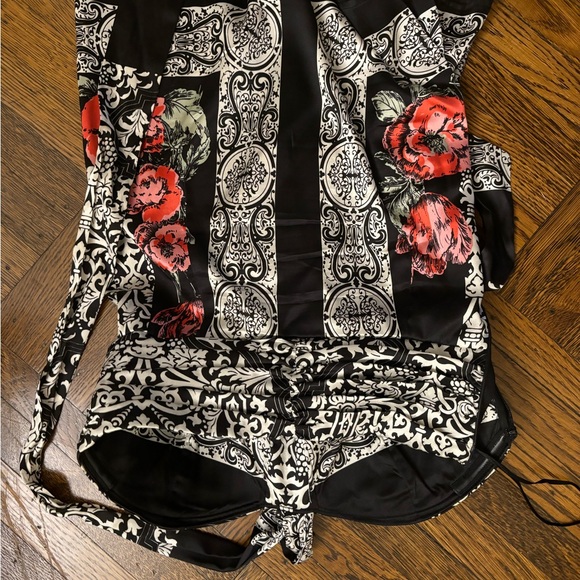 Cache top - Picture 2 of 3